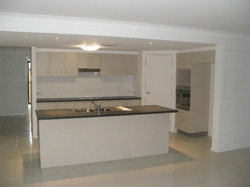 3 Stella Court, Redland Bay QLD 4165