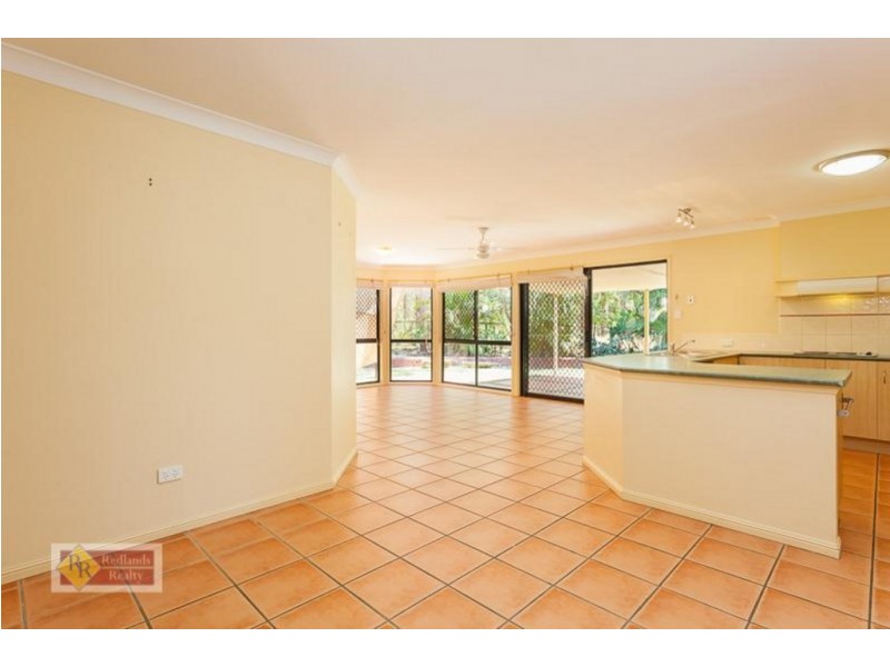 5 Buggy Place, Redland Bay QLD 4165