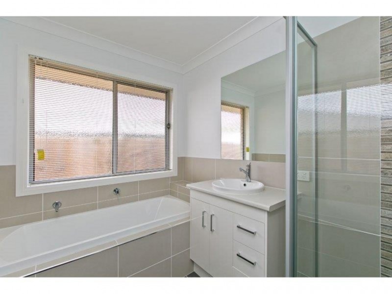 1/31 Riley Peter Place, Cleveland QLD 4163