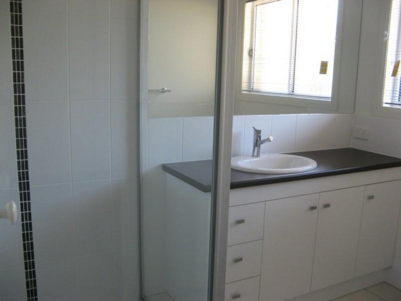 2/40 Riley Peter Place, Cleveland QLD 4163