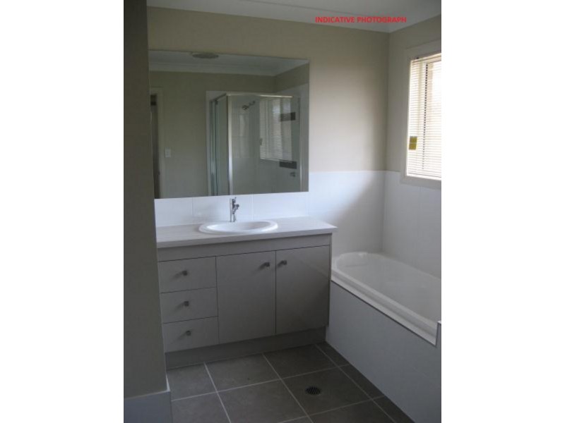 32 Riley Peter Place, Cleveland QLD 4163