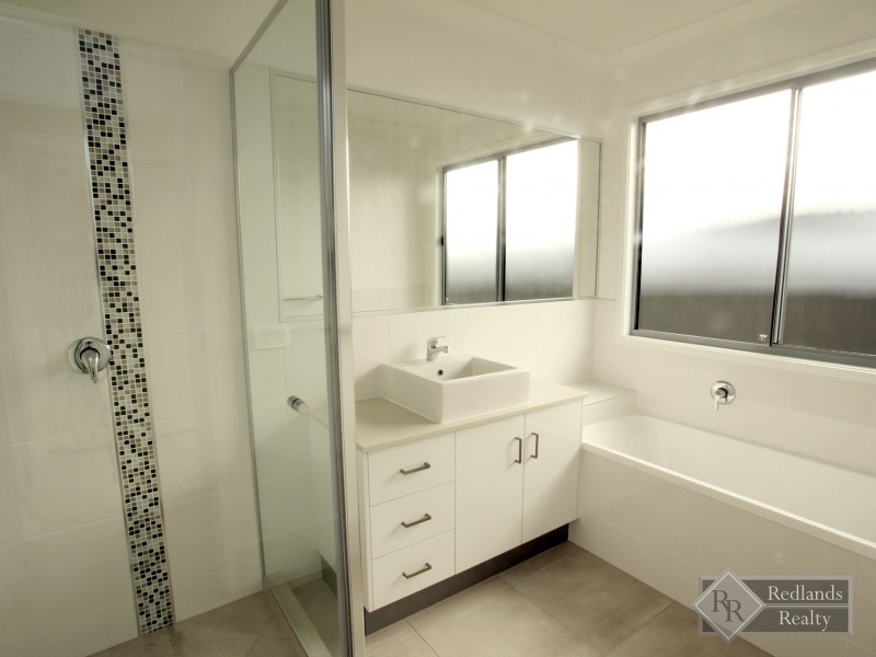 69 Ferry Road, Thorneside QLD 4158