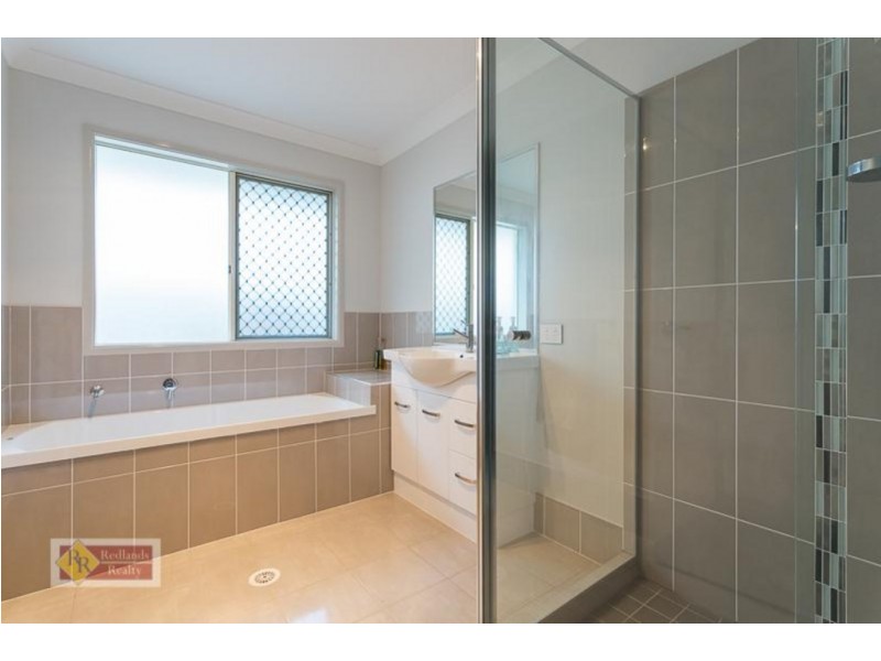 25a Mill Street, Redland Bay QLD 4165