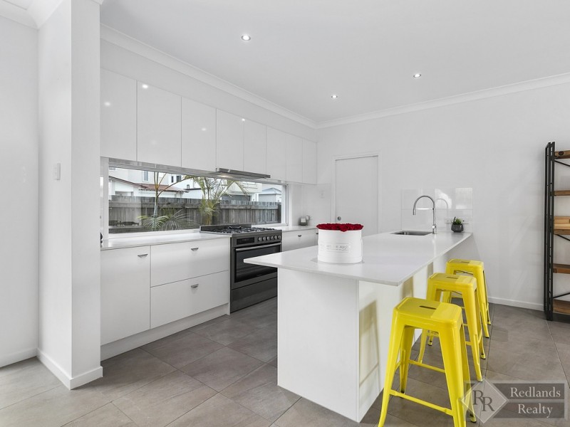 24 Sandalwood Street, Thornlands QLD 4164