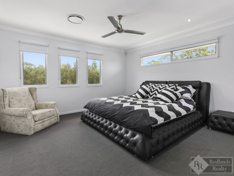 24 Sandalwood Street, Thornlands QLD 4164