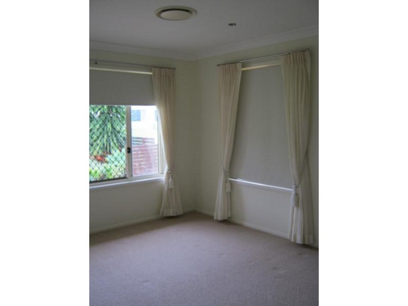 15 Trafalgar Vale Avenue, Wellington Point QLD 4160