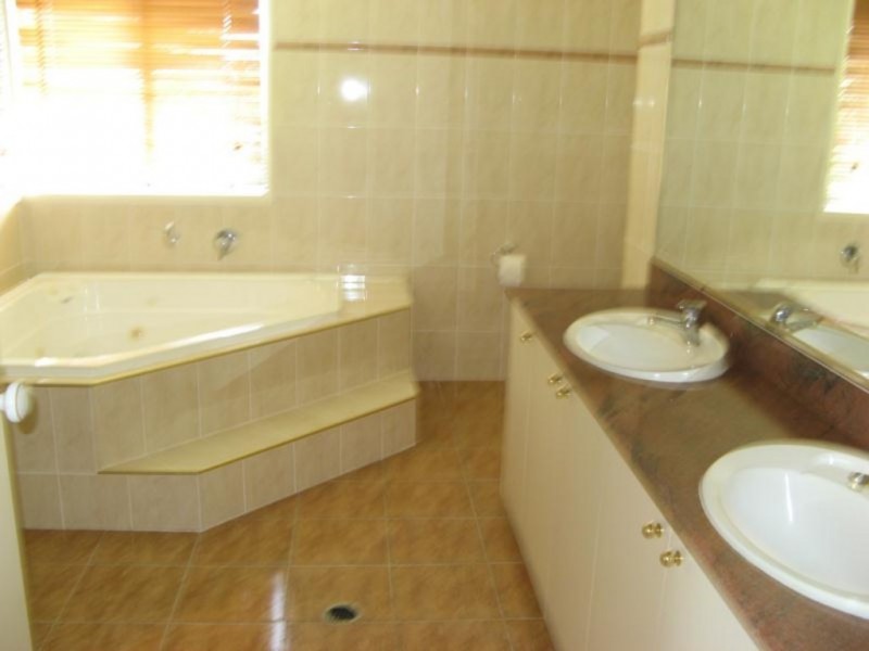 25 Thornlands Road, Thornlands QLD 4164