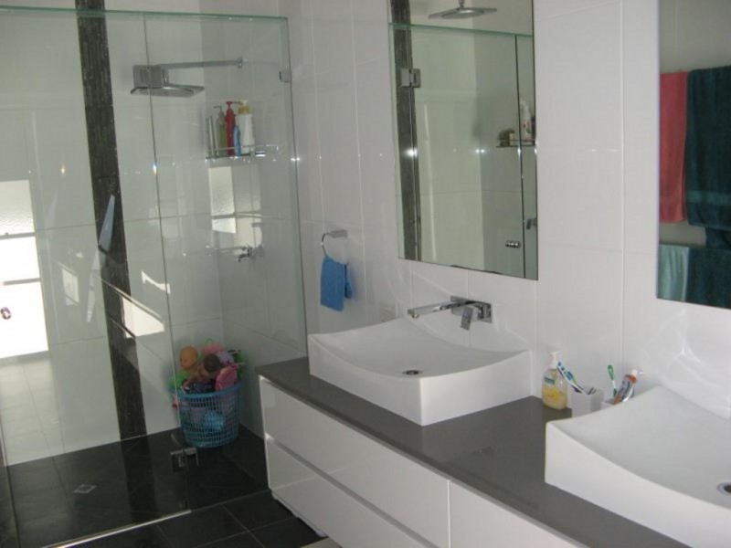 217 Main Road, Wellington Point QLD 4160