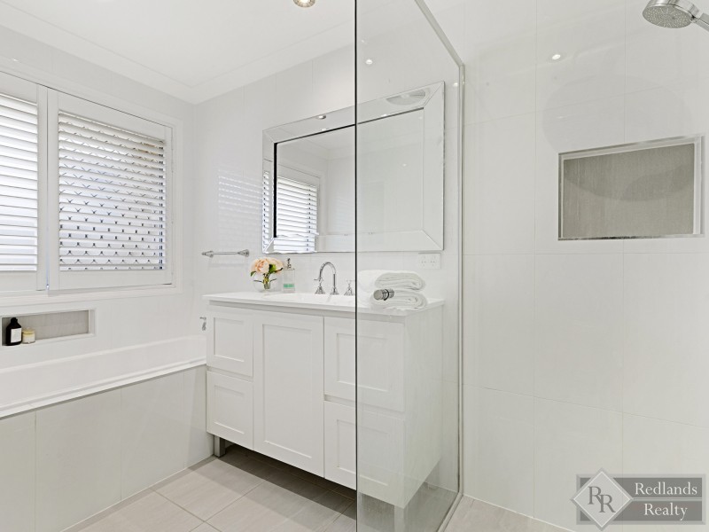 11 Comic Court, Wellington Point QLD 4160