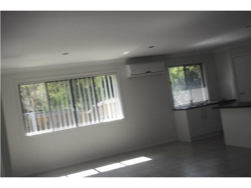 2/1 Riley Peter Place, Cleveland QLD 4163