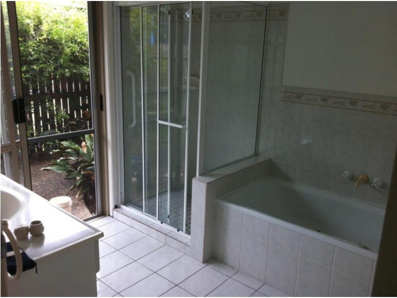 49 Agnes Street, Birkdale QLD 4159