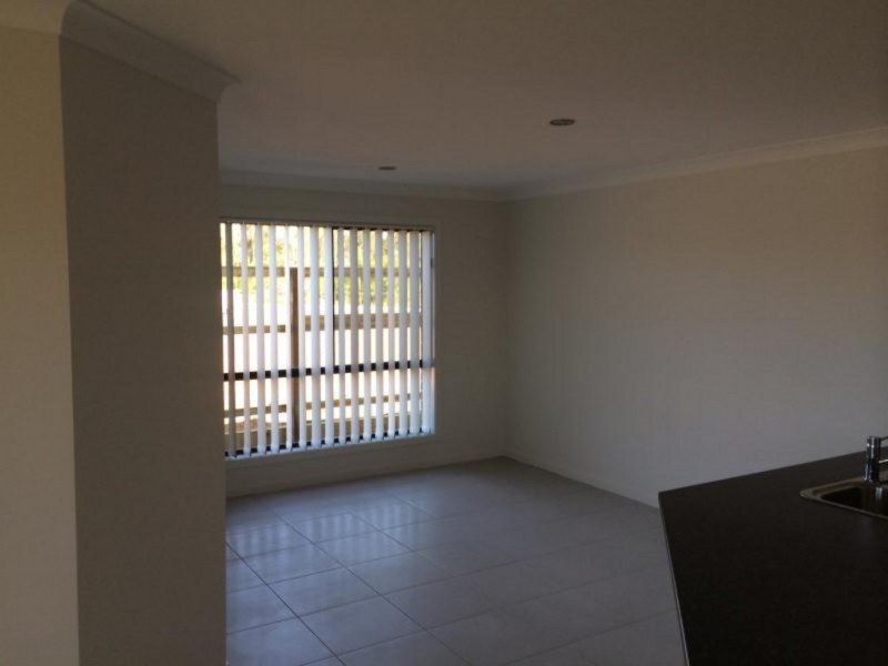 2/8 Sandalwood Street, Thornlands QLD 4164