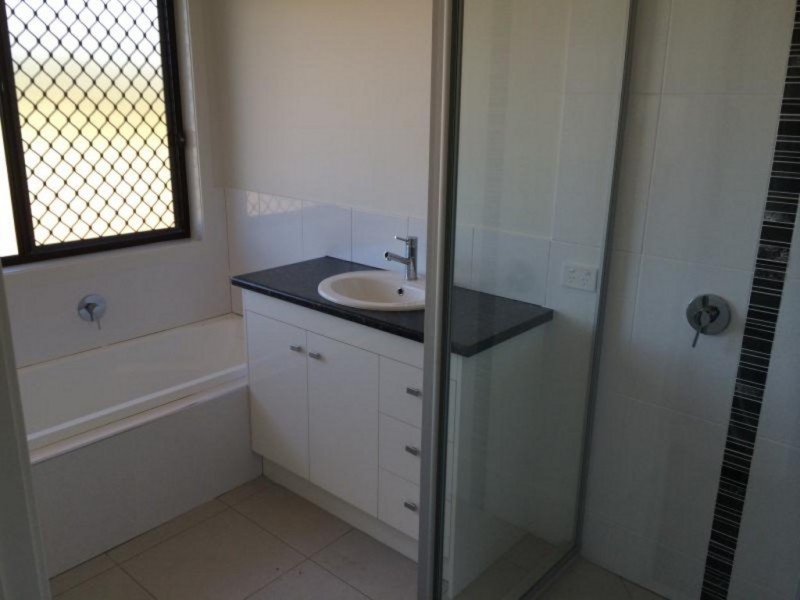 2/8 Sandalwood Street, Thornlands QLD 4164