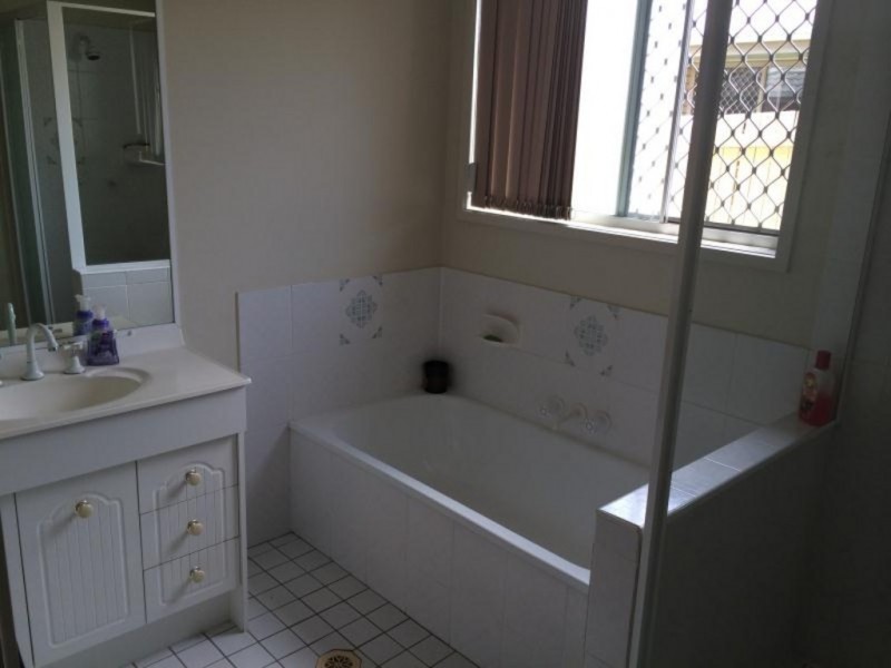 18 Cherry St, Wellington Point QLD 4160