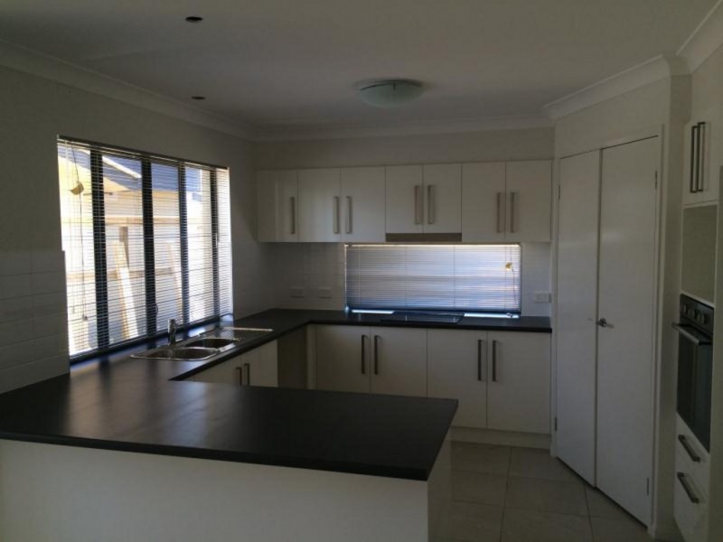 2/6 Sandalwood Street, Thornlands QLD 4164