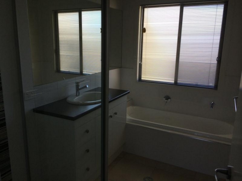 2/6 Sandalwood Street, Thornlands QLD 4164