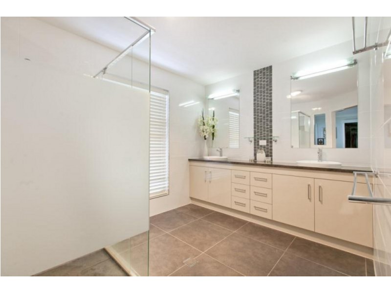 195-199 Delancey Street, Ormiston QLD 4160