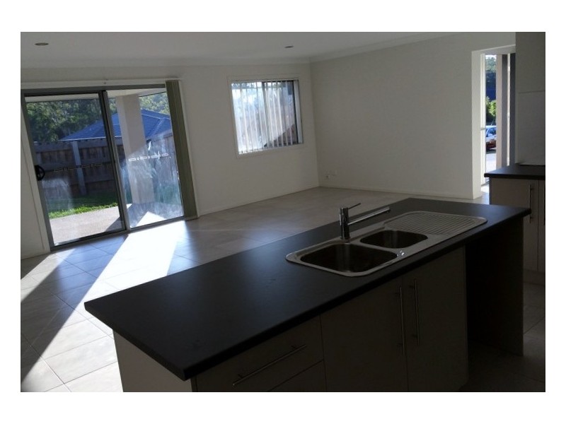 1/42 Riley Peter Place, Cleveland QLD 4163