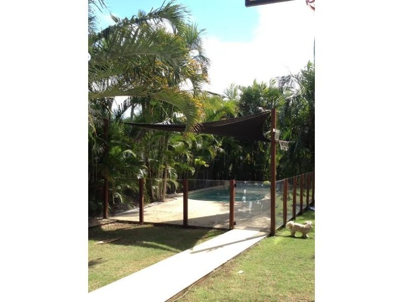 17 Glenora Street, Wynnum QLD 4178