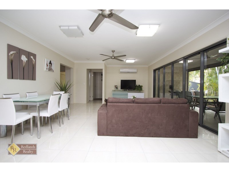 76 Macdonald Street, Lota QLD 4179