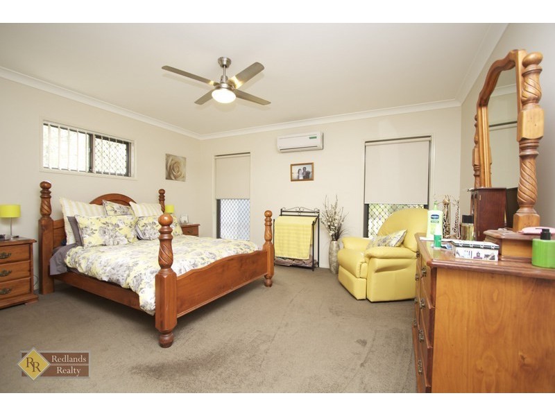 76 Macdonald Street, Lota QLD 4179