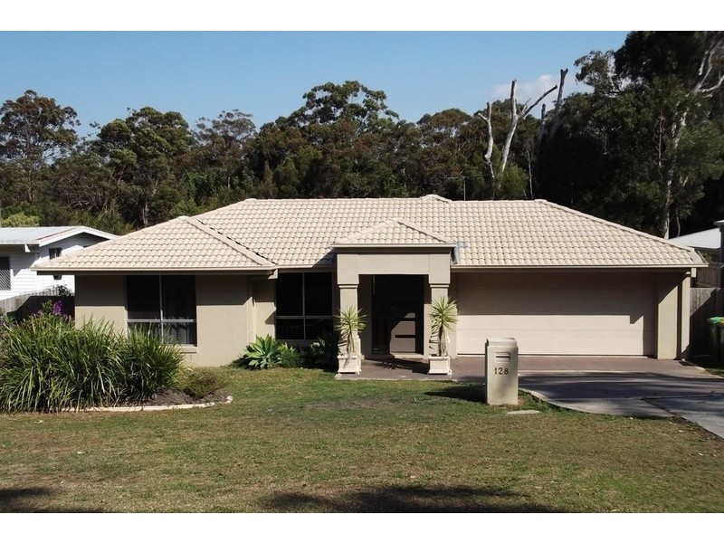 128 Beach Street, Cleveland QLD 4163