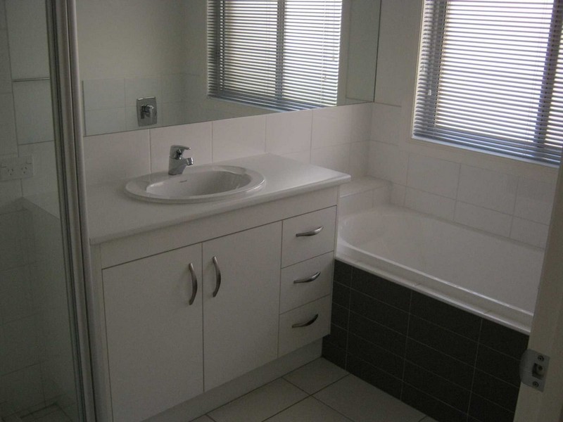 128 Beach Street, Cleveland QLD 4163