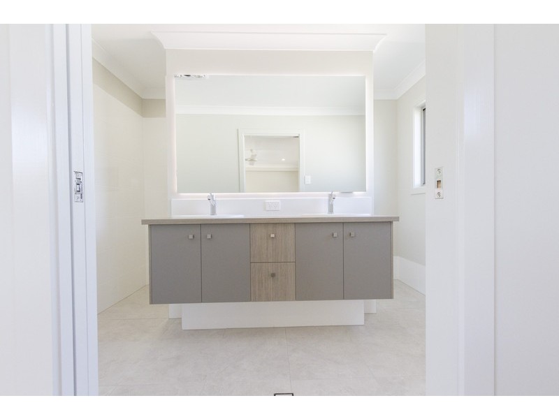 62 Gordon Street, Ormiston QLD 4160