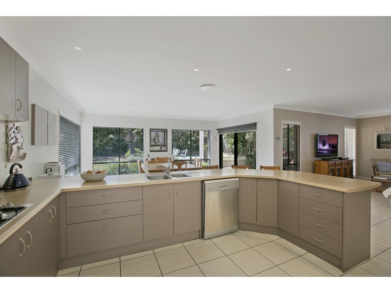 89  Penzance Drive, Redland Bay QLD 4165