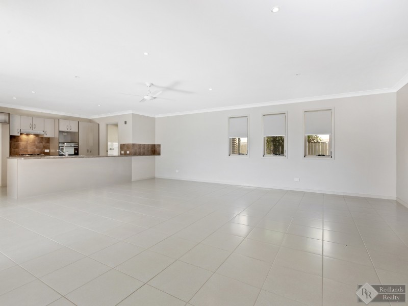 15 Hillcrest Street, Wellington Point QLD 4160