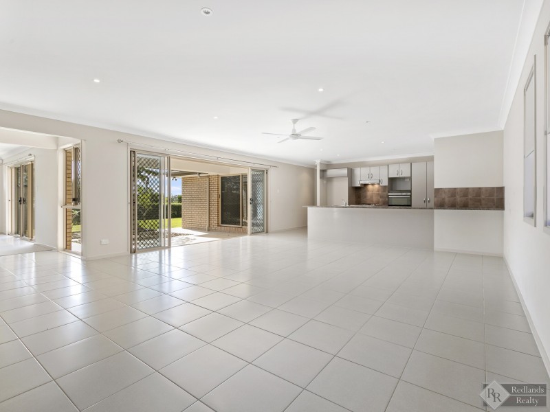 15 Hillcrest Street, Wellington Point QLD 4160
