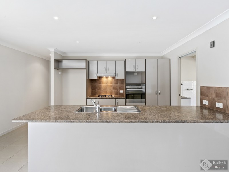 15 Hillcrest Street, Wellington Point QLD 4160