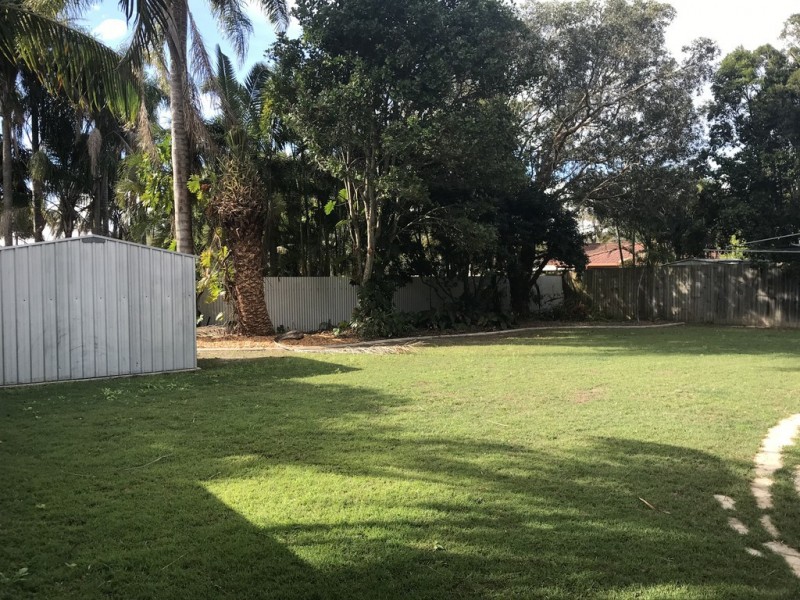 2 Heeler Court, Redland Bay QLD 4165