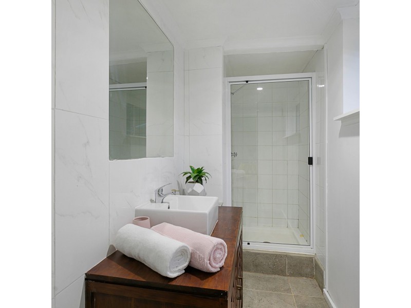 42 Birkdale Road, Birkdale QLD 4159