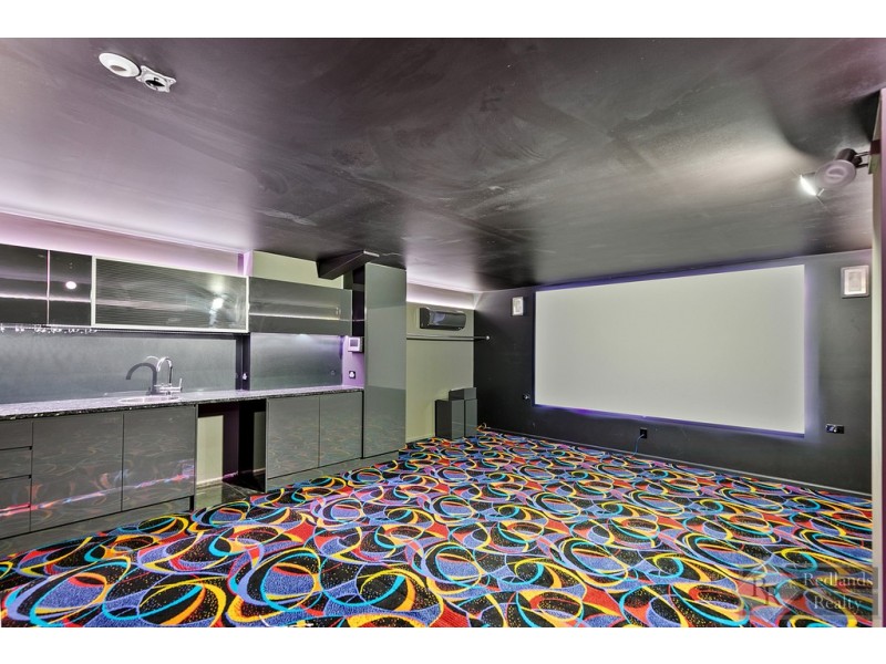 219 Dart Street, Redland Bay QLD 4165