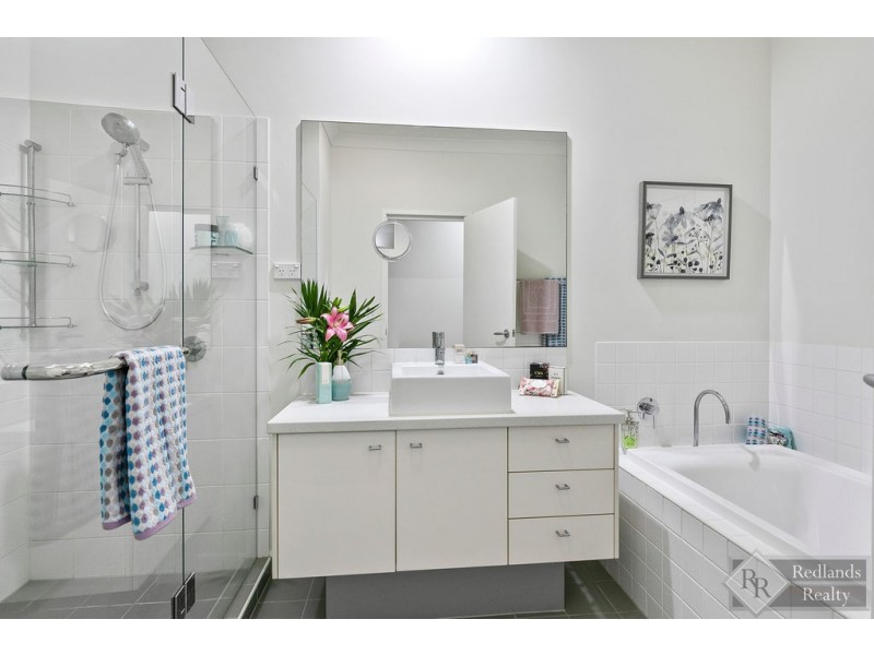 8 Clyde Court, Wakerley QLD 4154