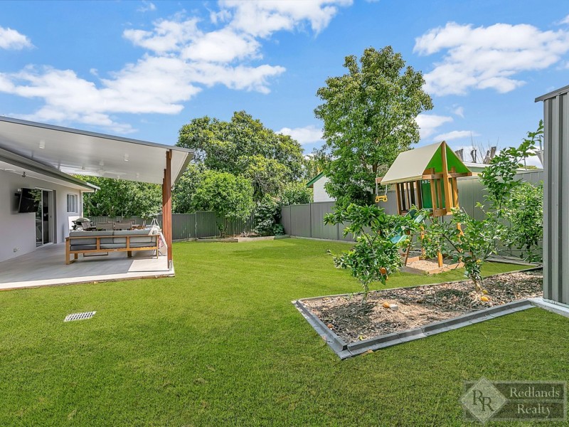 6 Daveson Road, Birkdale QLD 4159