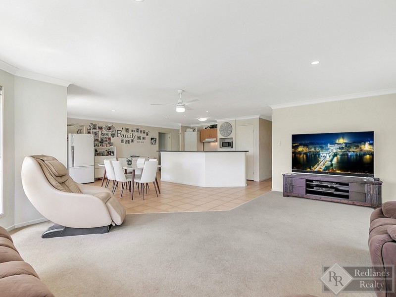19 Creekside Circuit West, Victoria Point QLD 4165