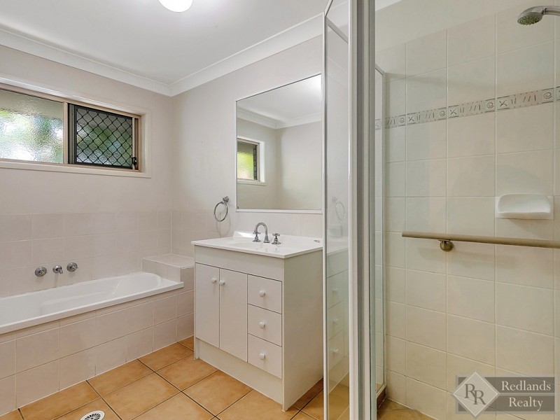 19 Creekside Circuit West, Victoria Point QLD 4165