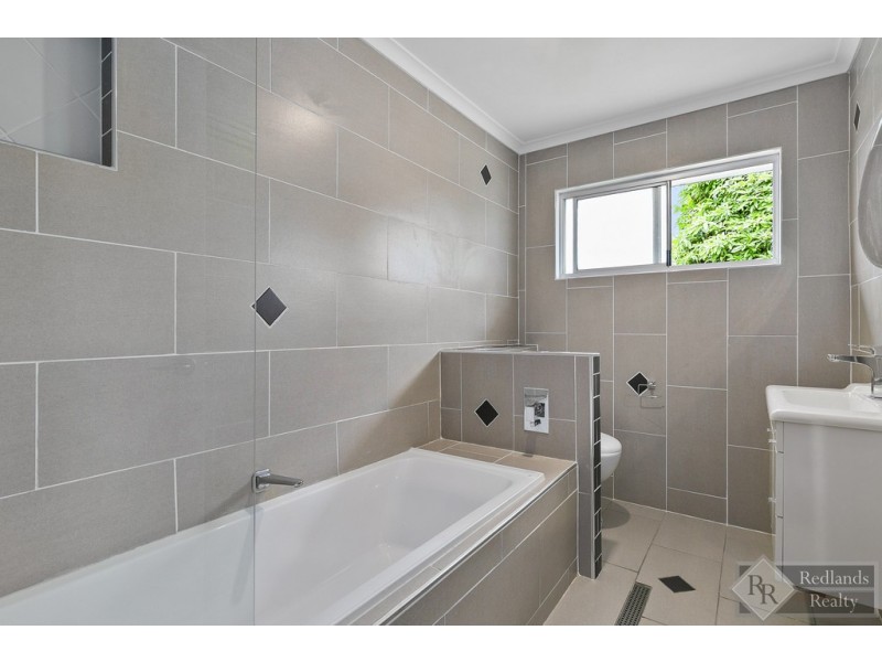 6 Surman Street West, Birkdale QLD 4159