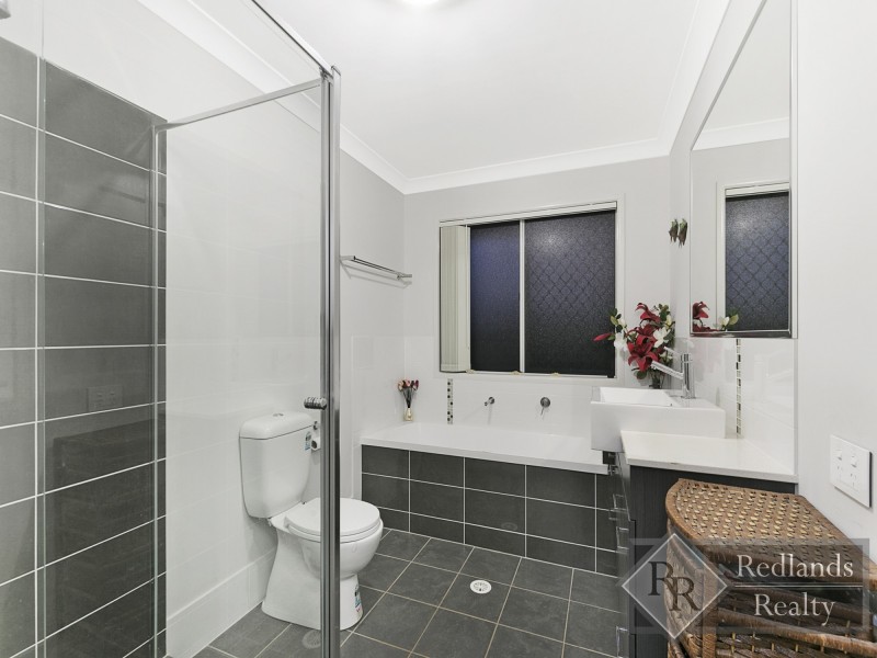 27 Banks Street, Capalaba QLD 4157