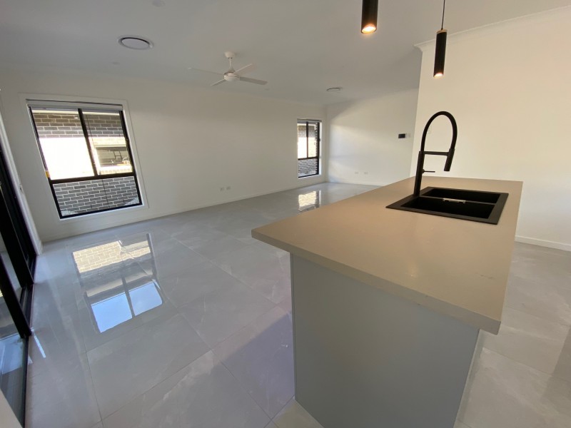 190 Main Street, Redland Bay QLD 4165