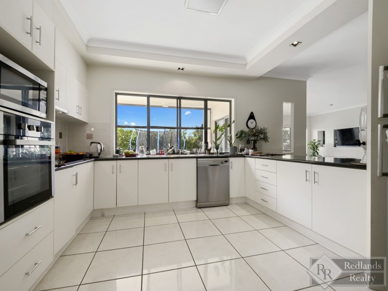 21 Lindeman Place, Redland Bay QLD 4165