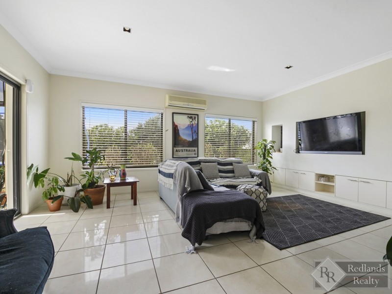 21 Lindeman Place, Redland Bay QLD 4165