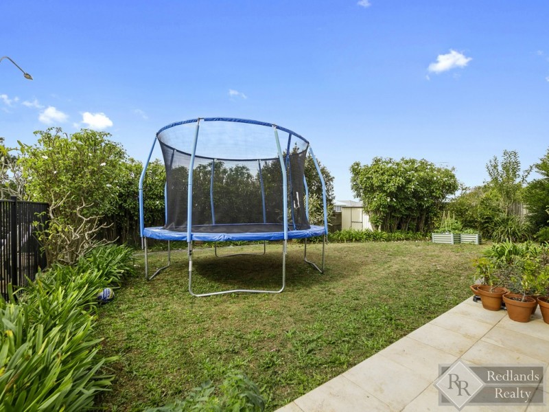 21 Lindeman Place, Redland Bay QLD 4165