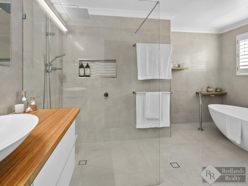 246 Queens Esplanade, Thorneside QLD 4158