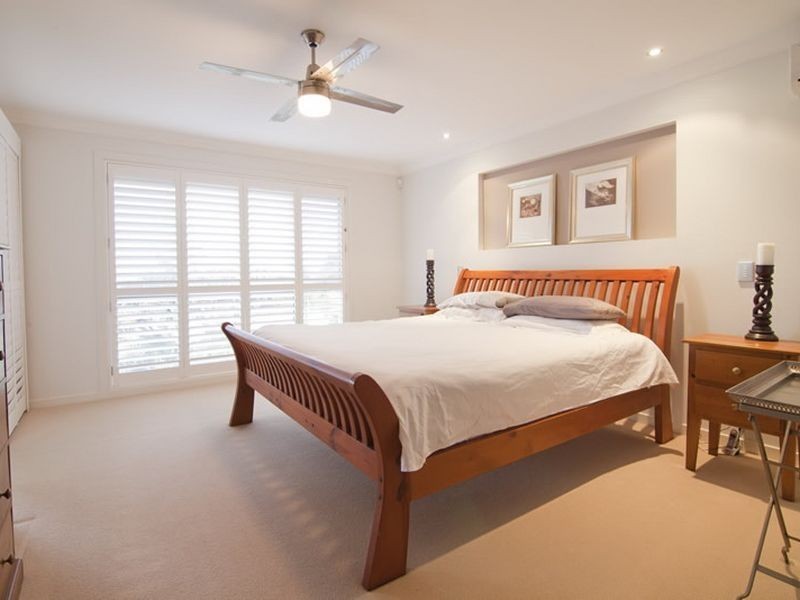 60 Penzance Drive, Redland Bay QLD 4165