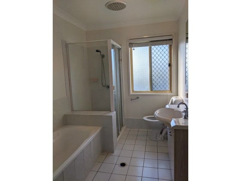 143/9 Bayside Court, Thorneside QLD 4158