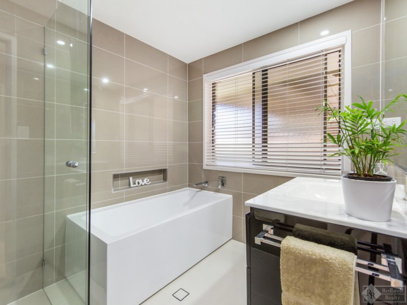 1 Festa Court, Capalaba QLD 4157