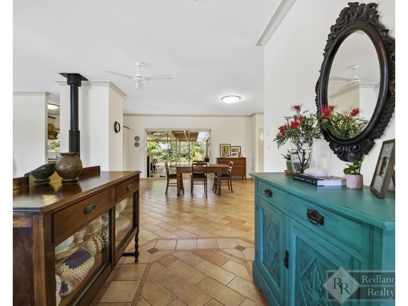 1 Surman Street West, Birkdale QLD 4159